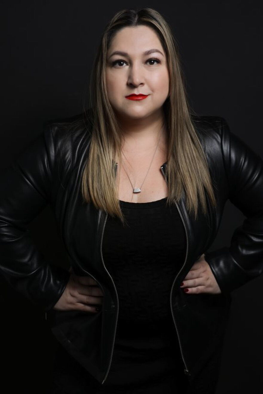 Author Cathy Hackl 
