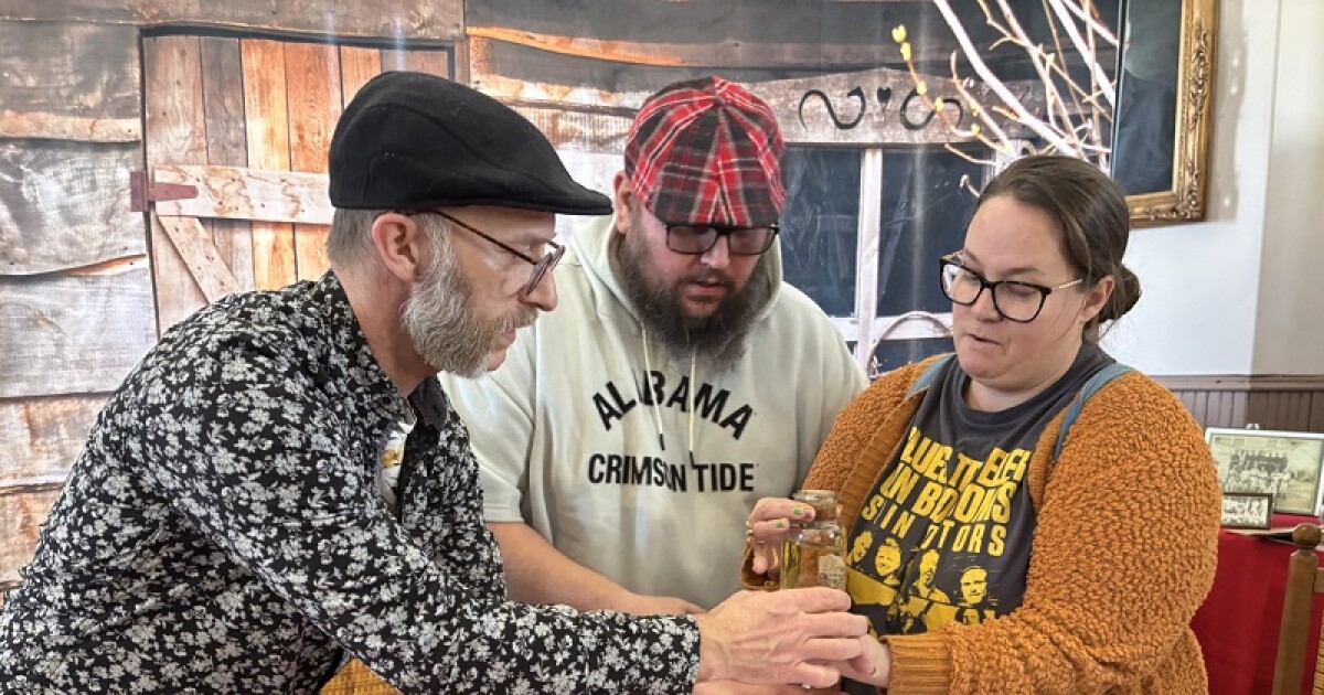 Kentucky Meat Shower 150th anniversary draws hundreds to Bath County