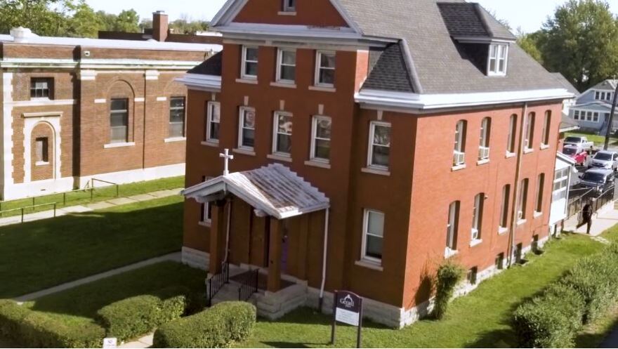 A view of Gerard Place from above.