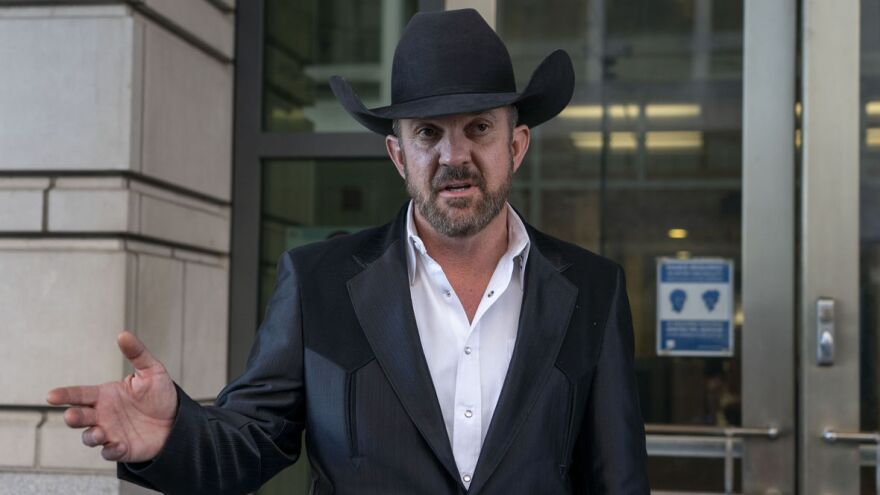 Gemunu Amarasinghe/AP