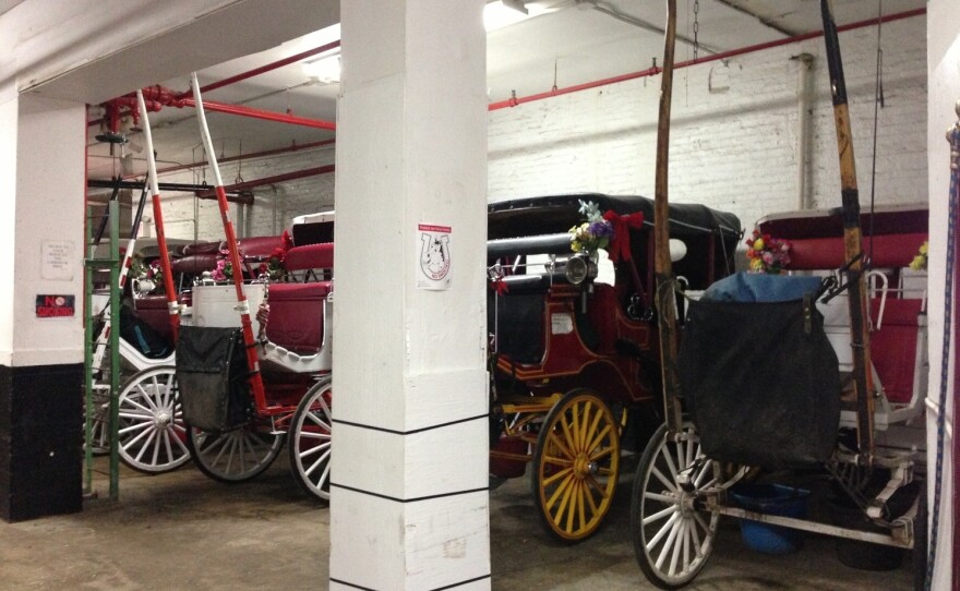 Mayor Bill de Blasio plans to ban horse carriages and replace them with vintage electric cars.