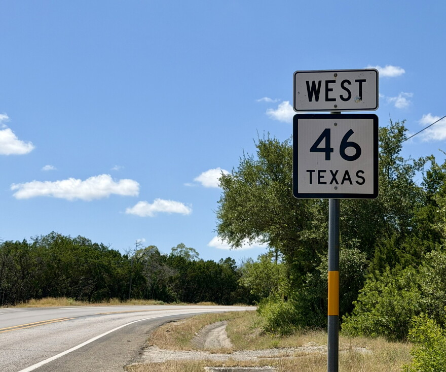 Texas 46 West sign in Kendall County