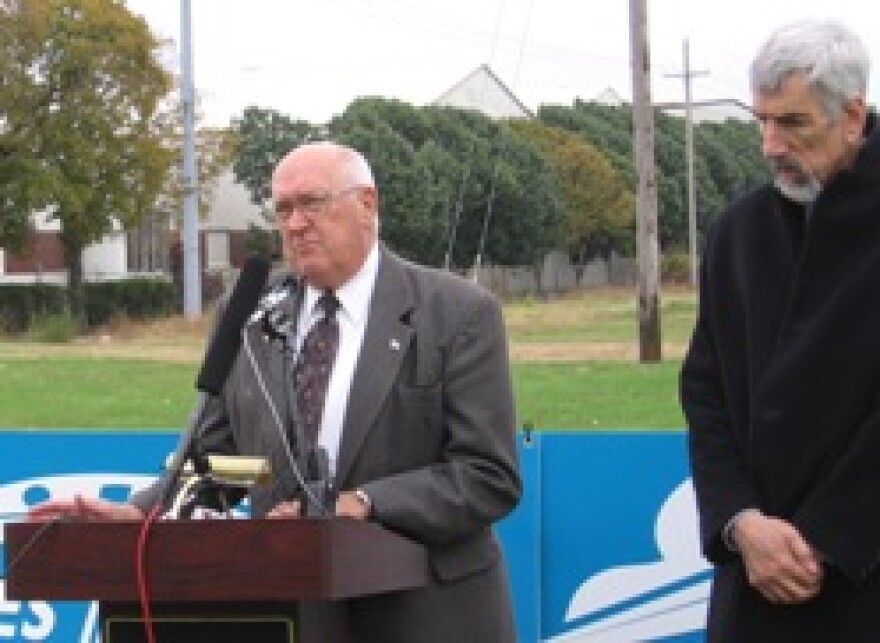 NKC Mayor Gene Bruns (L) with KC's Mark Funkhouser along proposed rail route.