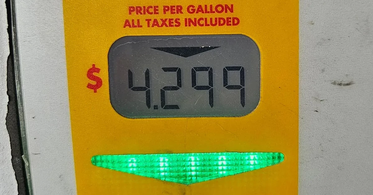 Illinois' Pritzker calls for year-round E15 gasoline in letter to Congress