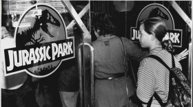 A crowd entering the theater to see <em>Jurassic Park</em>, photographed on October 5, 1993.