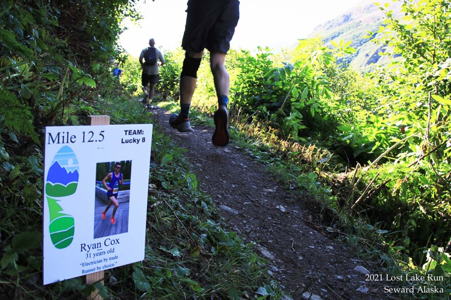 Markers celebrating the lives of individuals lost to Cystic Fibrosis line the Lost Lake Run trail. (Courtesy of Lost Lake Org)
