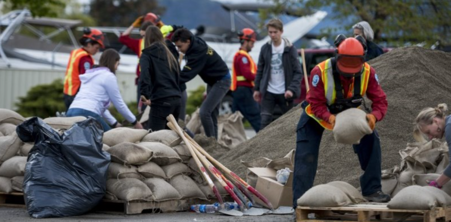 San Luis Obispo and Santa Barbara Counties are offering sandbags to residents in need during the winter storm this week.