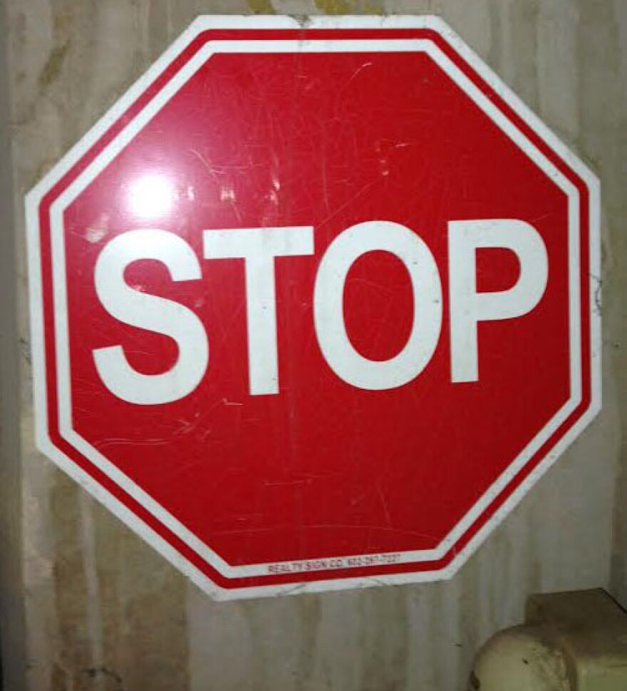 Service for the two Arizona bus companies has come to a halt.