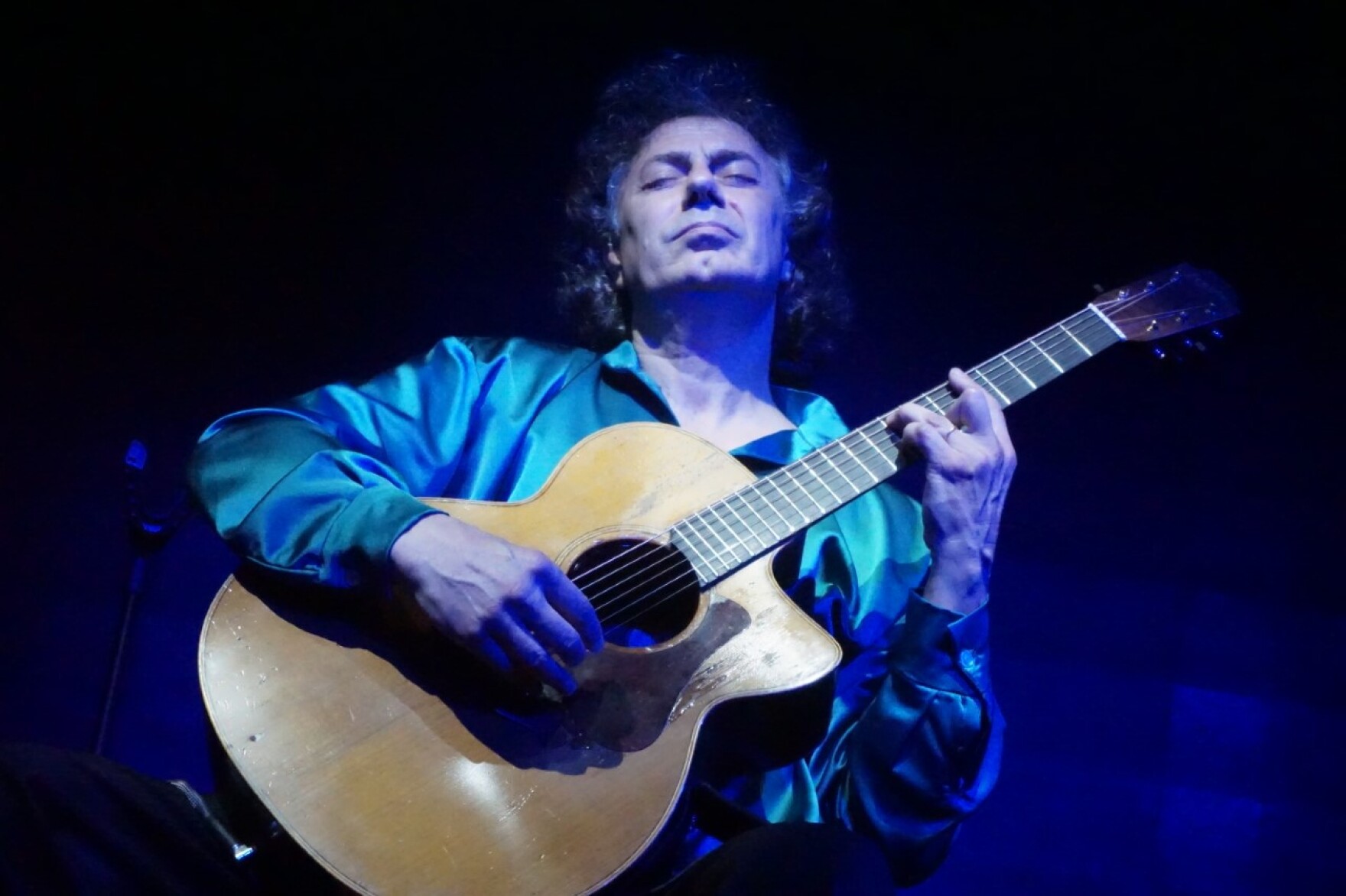 Acoustic guitar virtuoso, Pierre Bensusan performs a concert