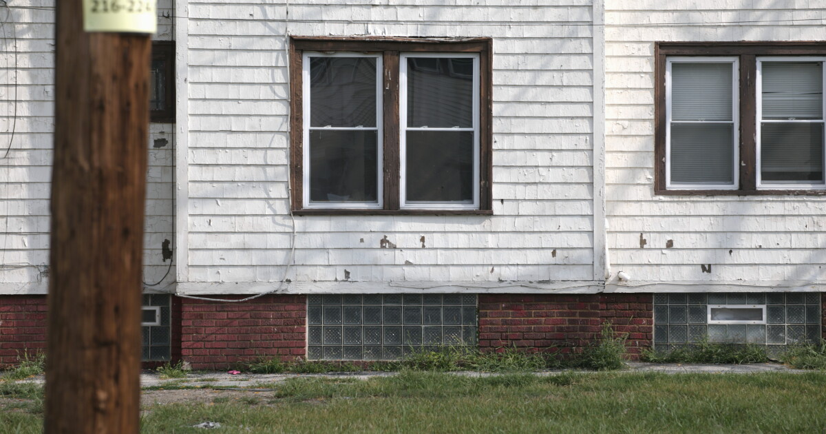 Cleveland proposes rewarding landlords who follow lead-safe law