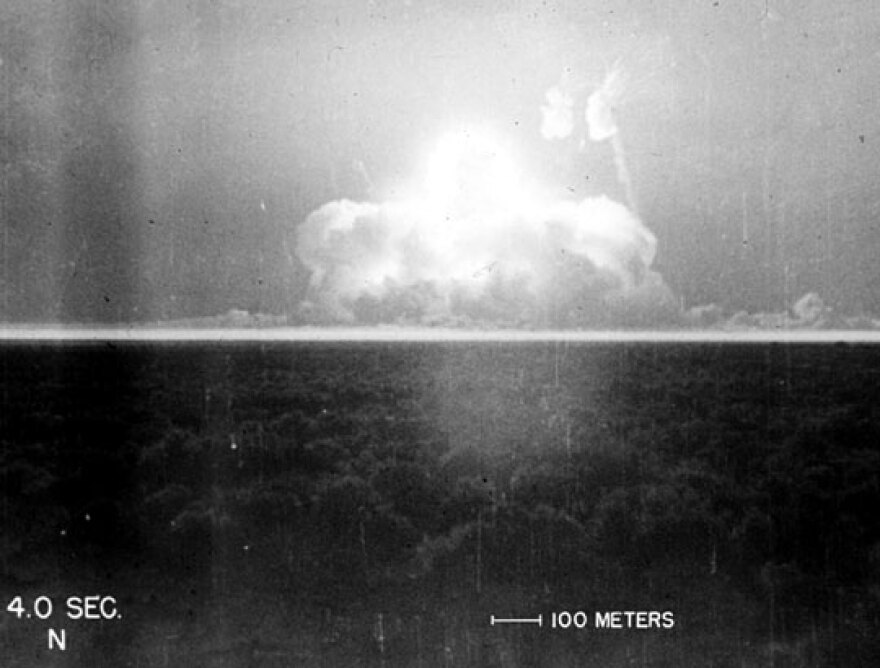 Trinity_Test_Mushroom_Cloud_4s.jpg