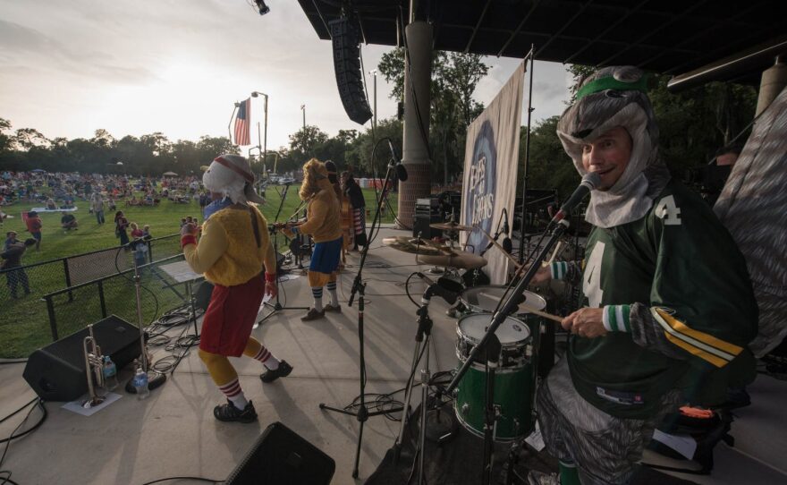 Bears and Lions brought a unique energy to the crowd and stage. (Photo by Steve Johnson/WUFT News)