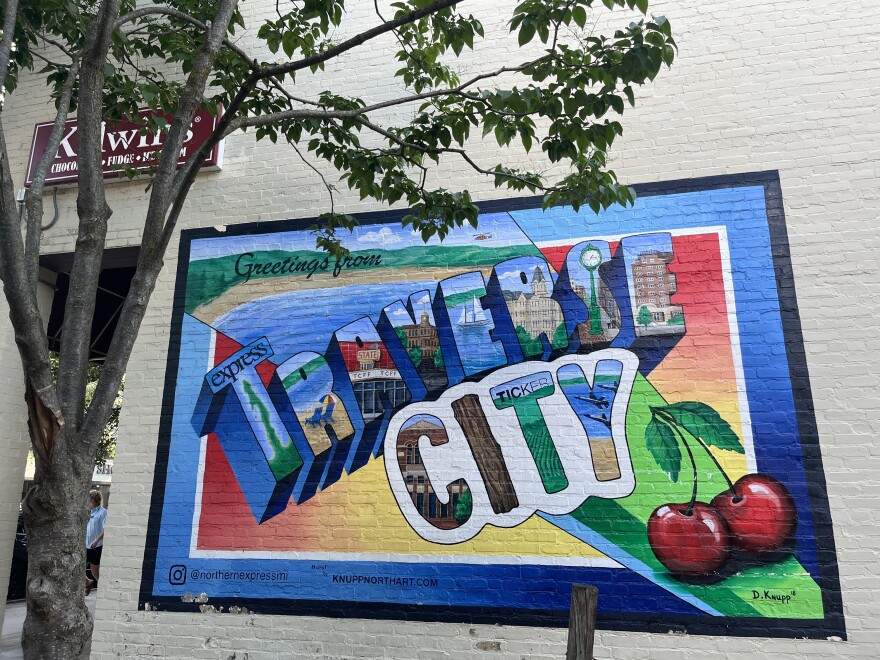 A mural in downtown Traverse City. (Photo: Claire Keenan-Kurgan/IPR)