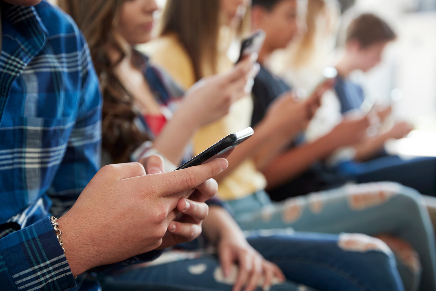 Bill requiring Arizona school districts to make policies limiting