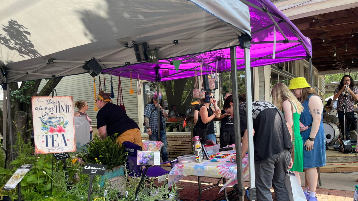 Several outdoor events are hoping rain doesn't dampen their festivities this week - Vimarsana News