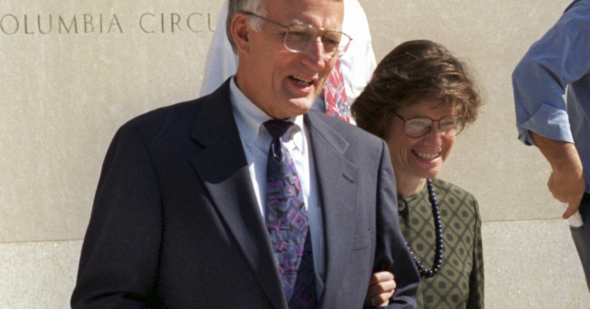 Były senator USA David Dornberger z Minnesoty zmarł w wieku 88 lat Były senator USA David Dornberger z Minnesoty zmarł w wieku 88 lat
