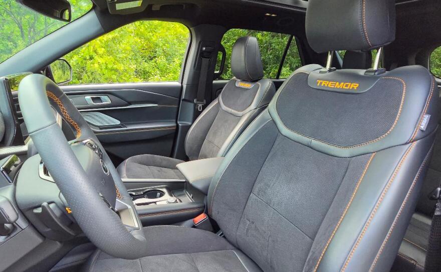 2026 Ford Explorer Tremor 4x4 seats