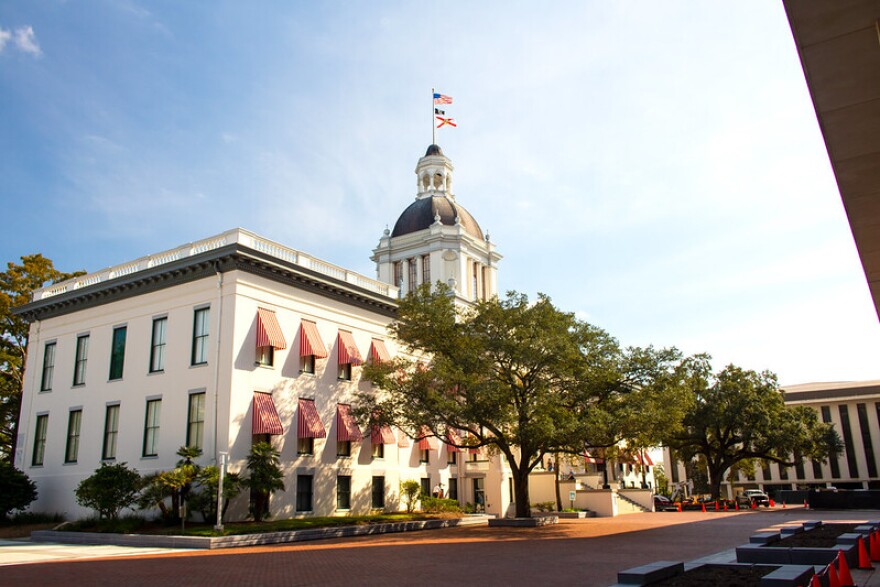  Corner angle of Florida's historic capitol on a sunny day. 