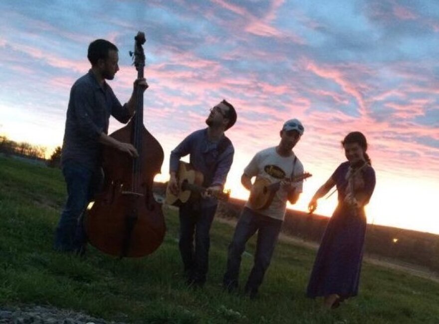 The Brothers MacRae return to Hopshire Brewing Friday night.