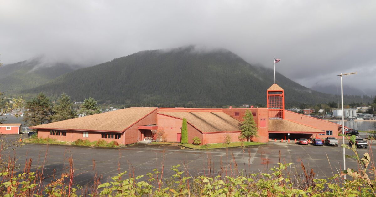 Alaska legislators press Mt. Edgecumbe officials after more than 100 students disenrolled this year