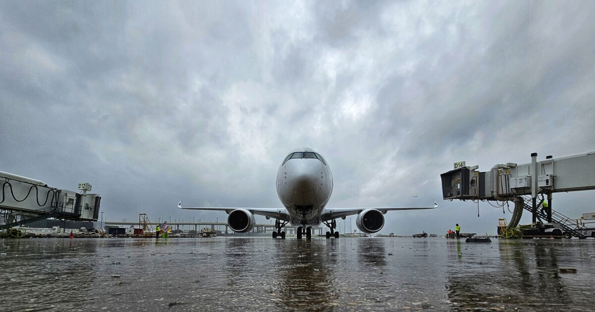 Weather blog: Thanksgiving travel weather updates