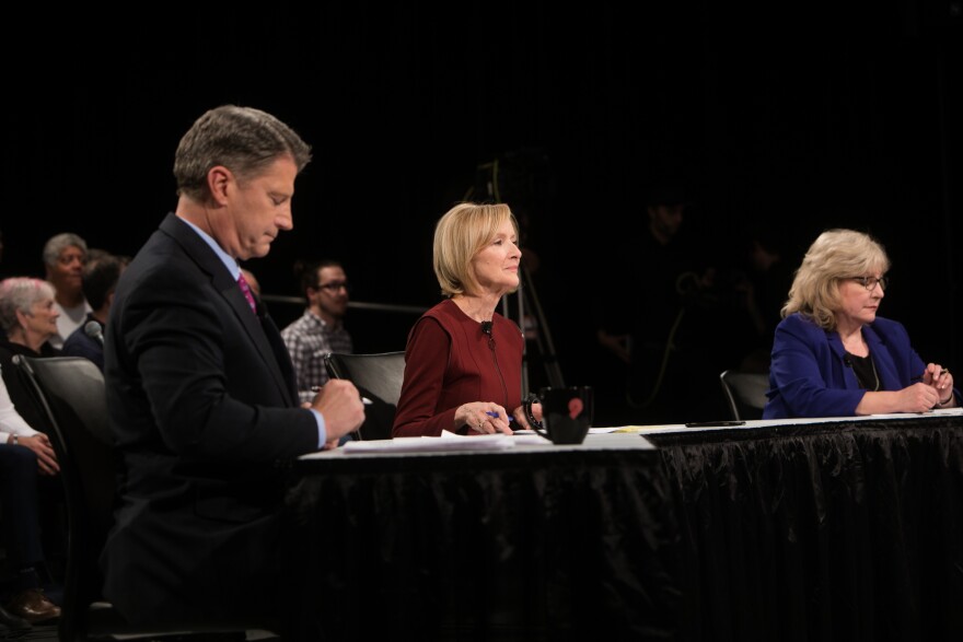 Mike Bush, Judy Woodruff, and Jo Mannies 