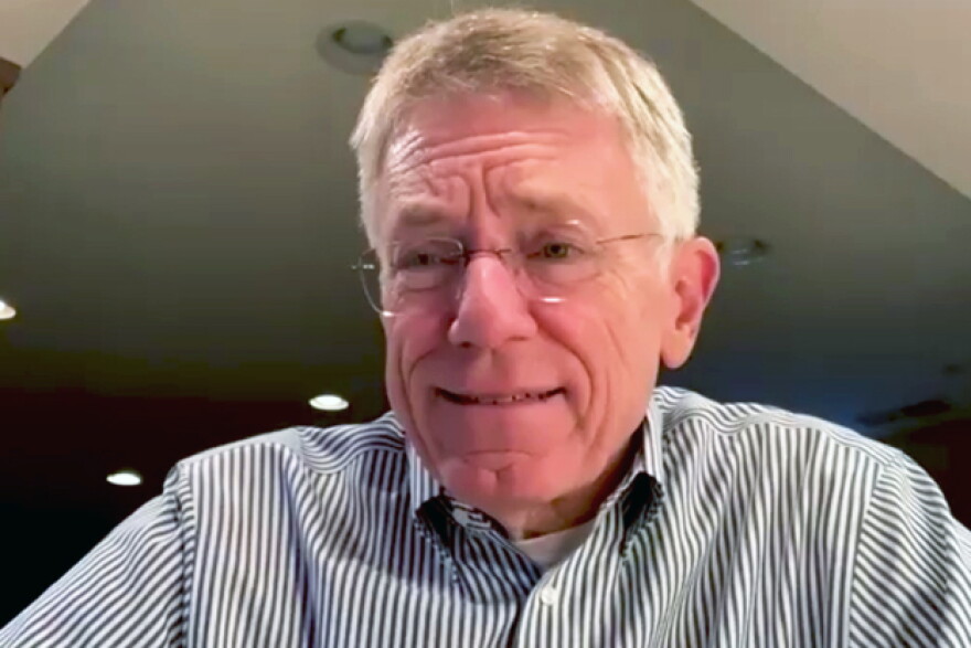 Columbus Mayor Jim Lienhoop