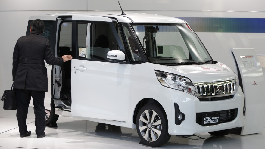 Mitsubishi ek x space Mitsubishi ek x space