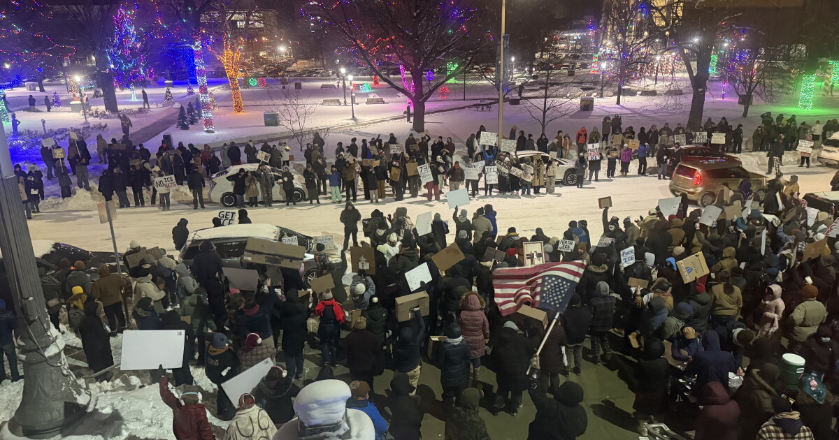 In the wake of Alex Pretti’s death, community members pack the steps of Kalamazoo City Hall