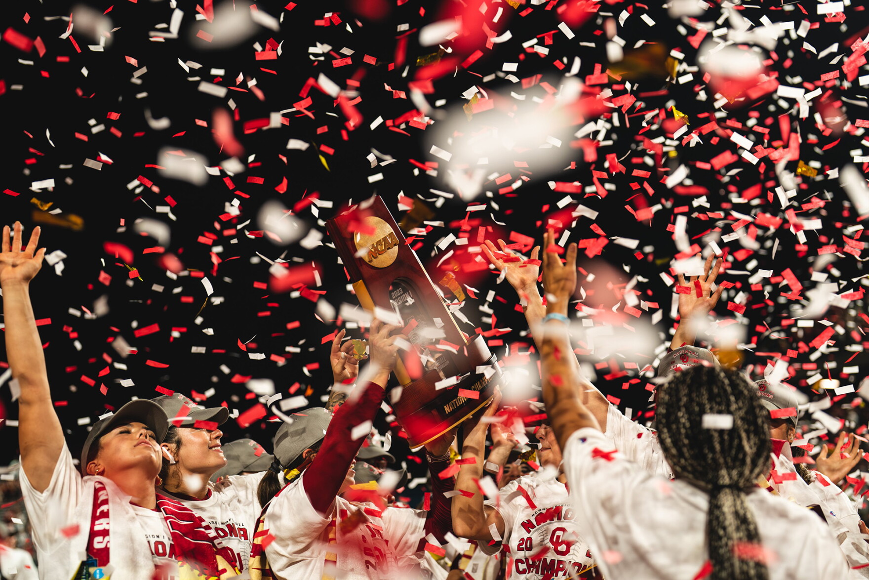 Back-to-back-to-back: Oklahoma Sooners capture third straight softball ...