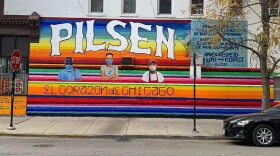 A Chicago mural honors essential workers.