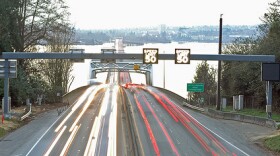 A new smart phone app is being piloted by the state to reduce SR 520 congestion and pollution.