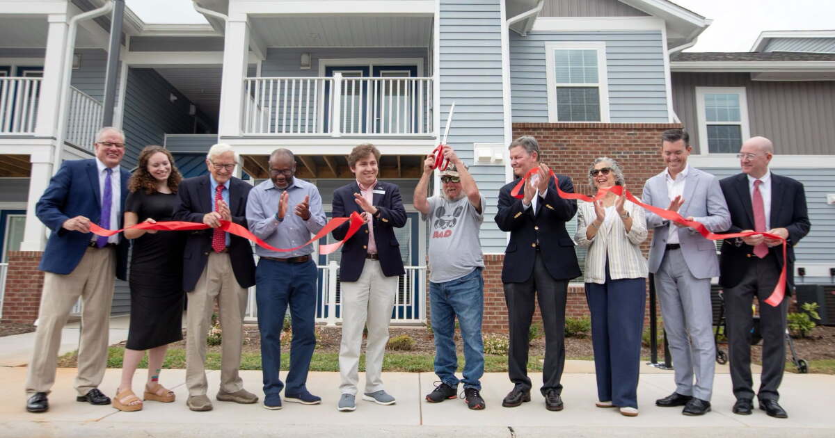 Greensboro officials open Oakwood Park housing project