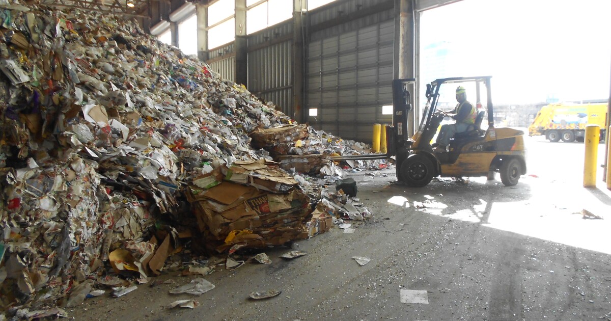 Milwaukee's Recycling Industry Struggles as Commodity Prices Drop