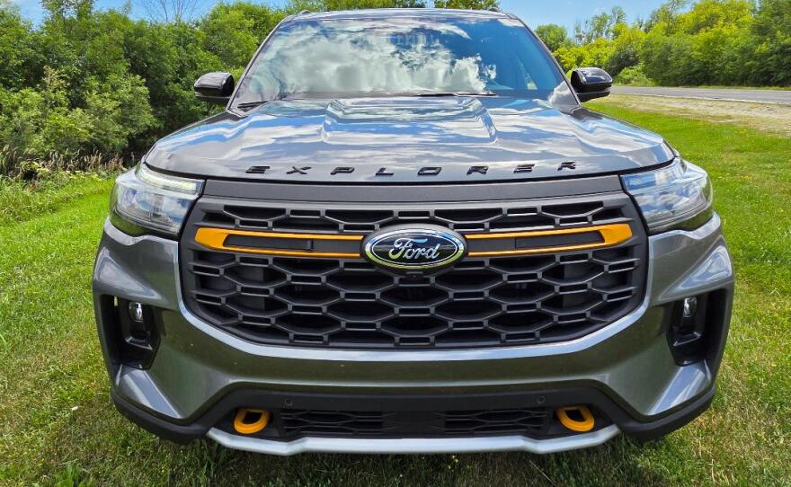 2026 Ford Explorer Tremor 4x4 grille