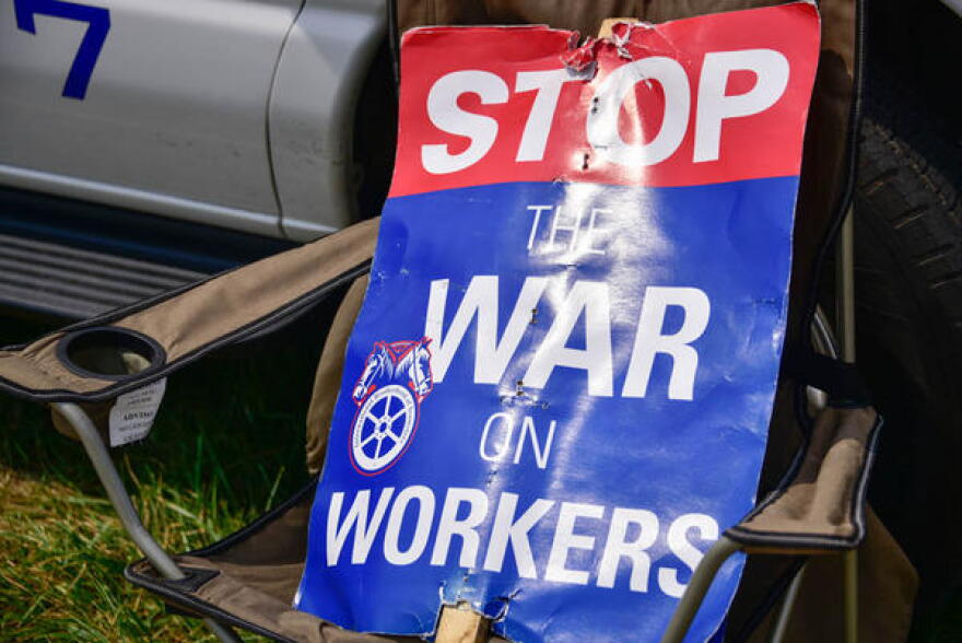 A pro-union sign at a strike in northern Indiana. (Justin Hicks/IPB News) 