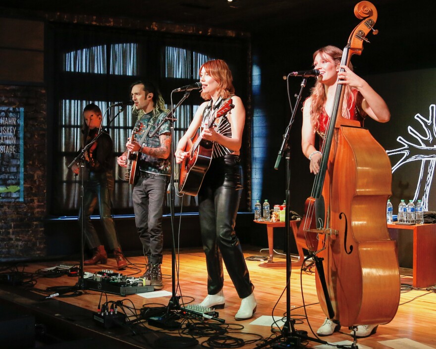 Molly Tuttle Live