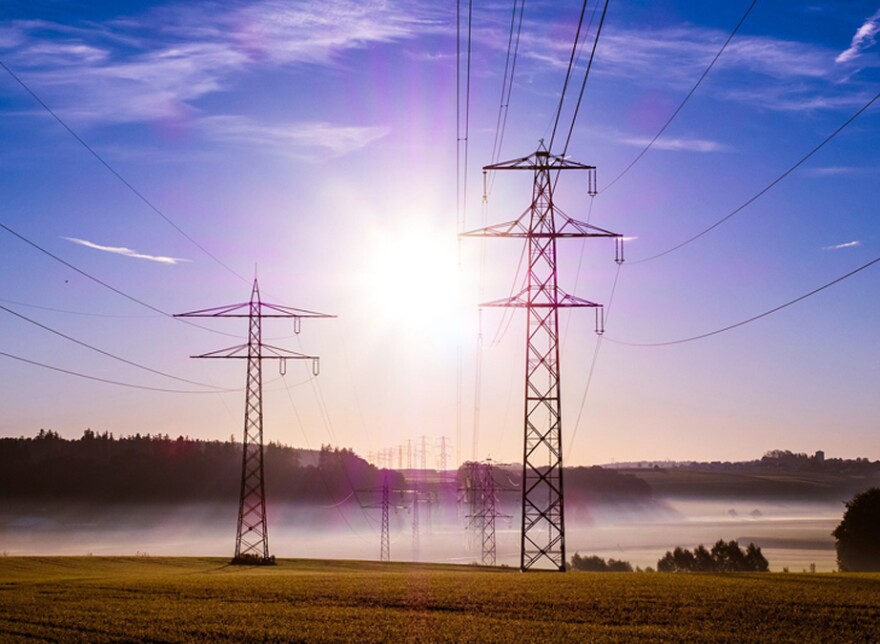powerpoles1.jpg