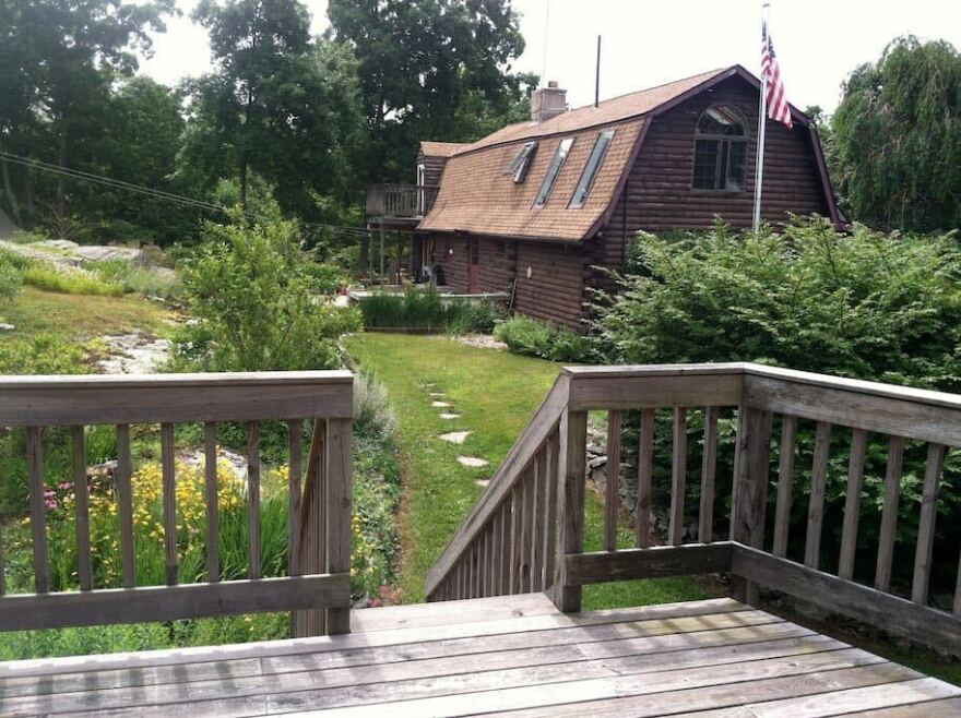 Connecticut Airbnb Hosts Say They're Back In Business Connecticut Public