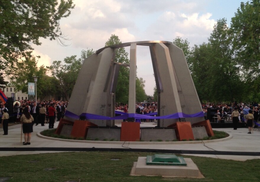 Fresno State Unveils Armenian Genocide Monument