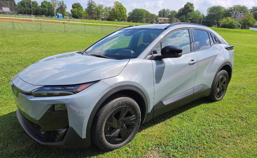 2026 Subaru Uncharted Sport left front