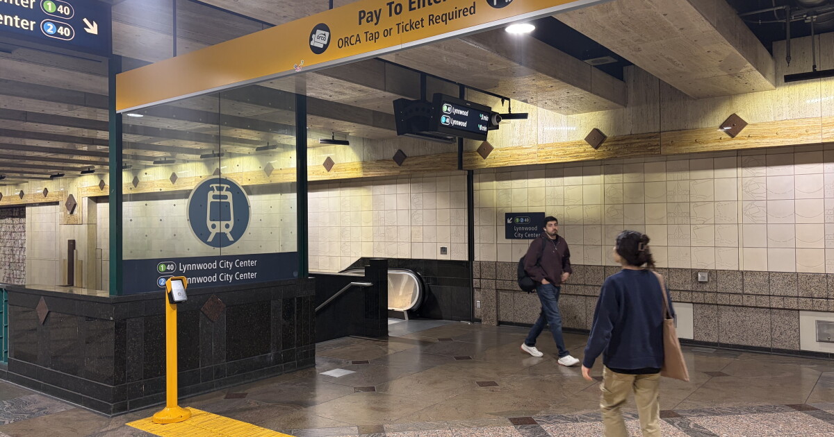 Sound Transit will add fare gates to busiest light rail stations