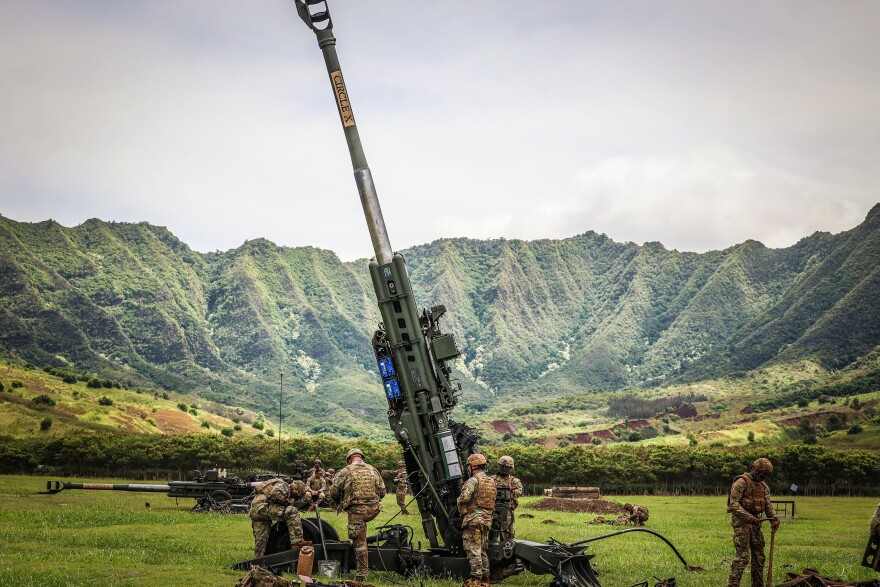 Soldiers sling-loaded M777A2 howitzers onto a CH-53E and conducted a joint Air Assault strike with Marines as part of operation “Steel Crucible” on Sept. 16, 2021, from Schofield Barracks, Hawaiʻi to Mākua Valley, Hawaiʻi. (U.S. Army photo by Spc. Jessica Scott)