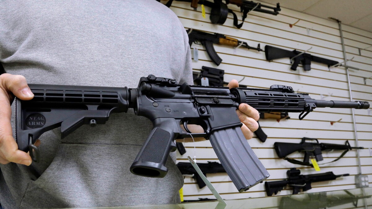 After Illinois banned assault weapons, rural gun owners registered very few of them - Vimarsana News