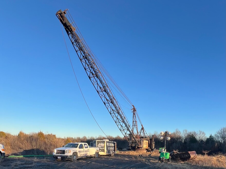 The Page 618 Walking Dragline in Cherokee County before the removal of the boom.