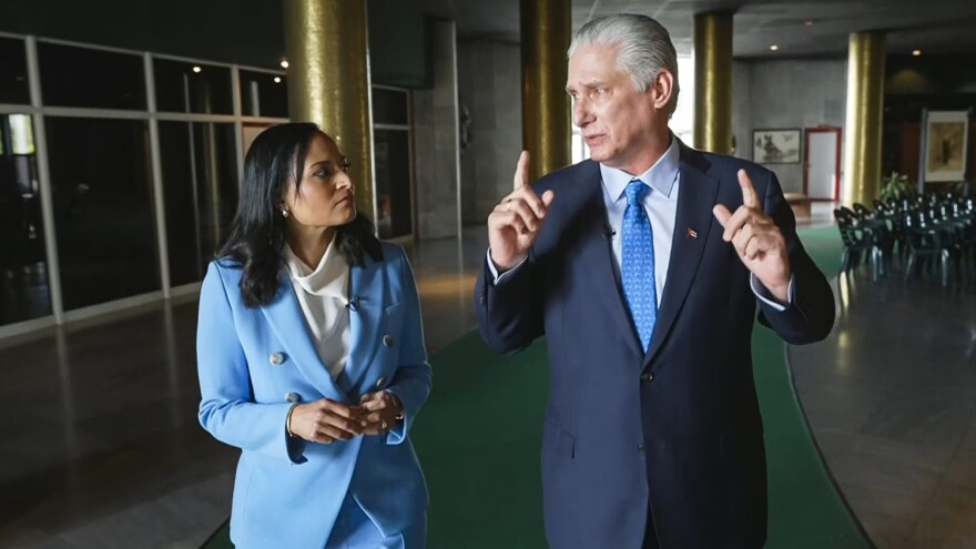 Kristen Welker, oderator of NBC's "Meet the Press", and Cuba President Miguel Díaz-Canel speak in Havana.