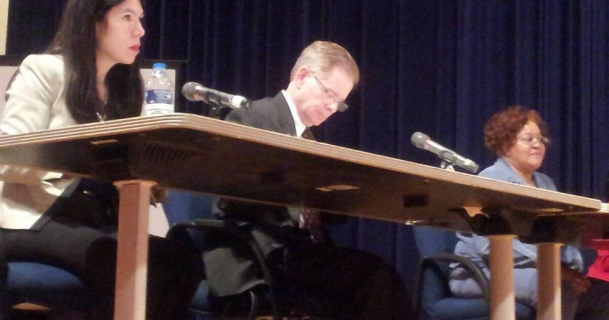 DPS board meets for the last time, as "old" school district is eliminated