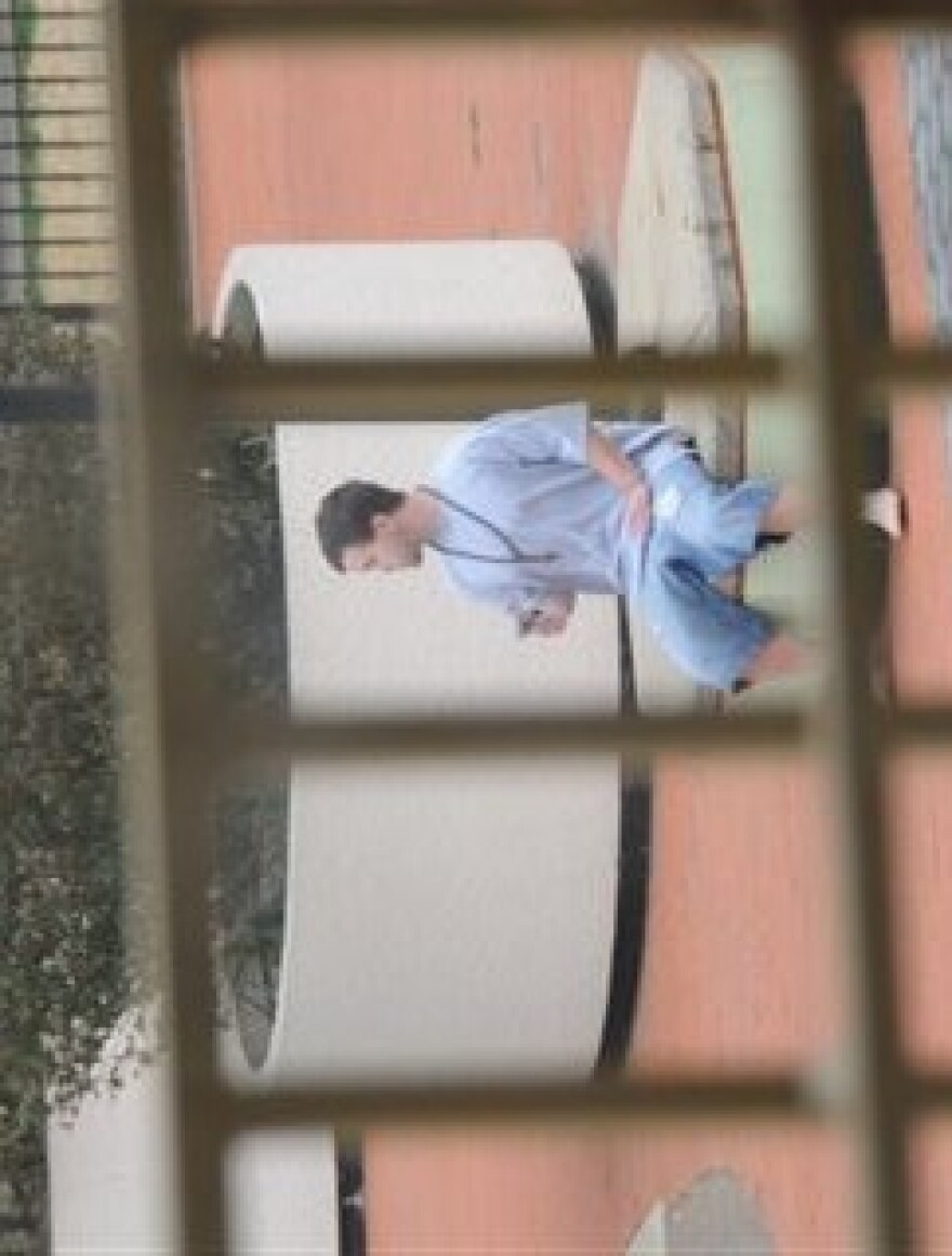 Shooting supect on the Court House Plaza
