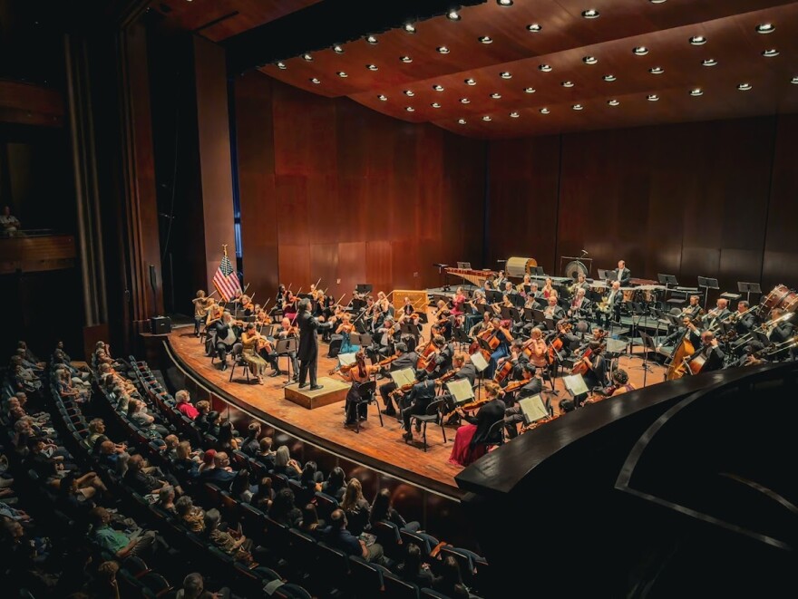 Music Director Eric Jacobsen conducts the Virginia Symphony Orchestra