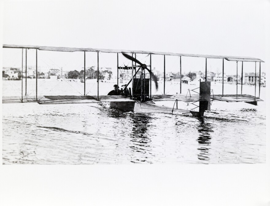 Benoist XIV Airboat in Operation